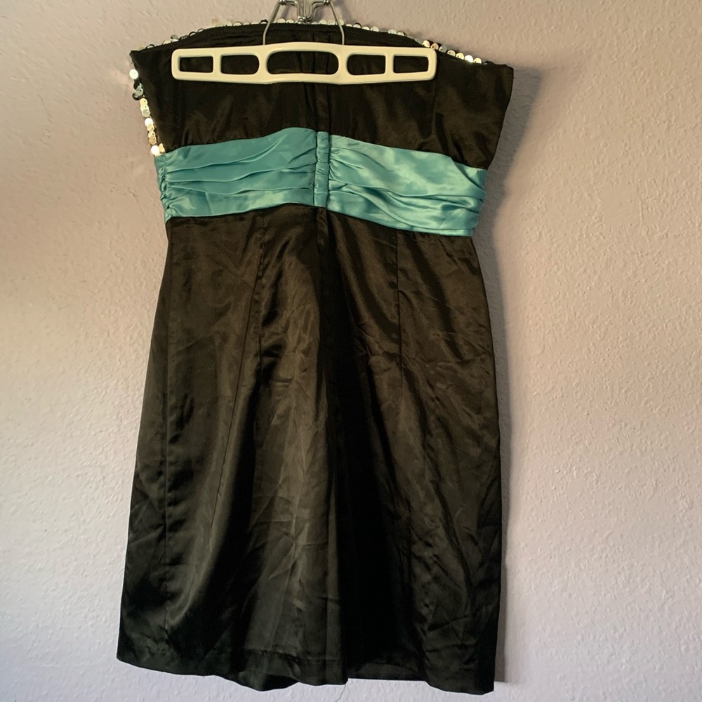 Women’s short cocktail dress - Picture 3 of 4